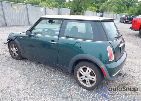 2006 Mini Cooper z USA, uszkodzony, nr VIN WMWRC33566TK64108
